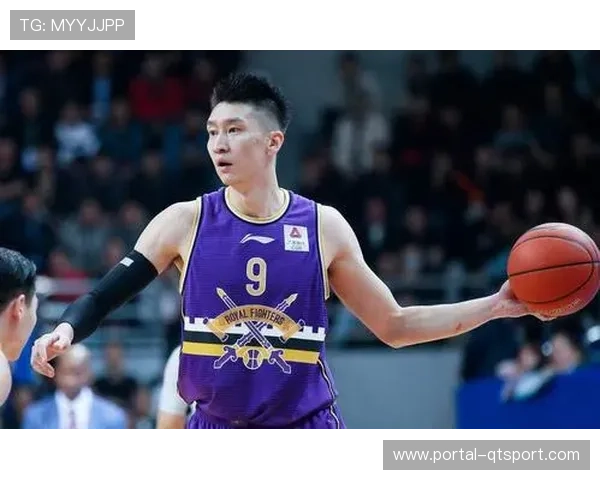 江苏队投手孙悦对阵香港队表现稳健